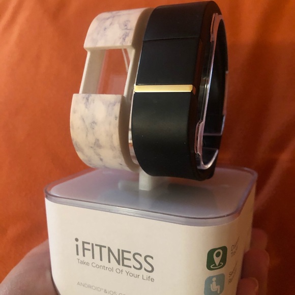 iFITNESS watch with ton of features! - Picture 3 of 4